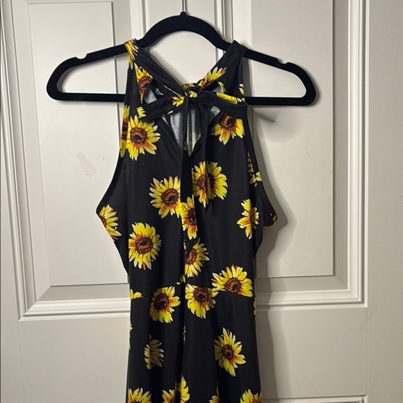 EUC Sunflower Halter Sundress Midi - Picture 4 of 5